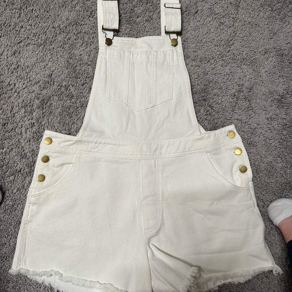 White Jean Shorts with Distressed Hem and Overall Straps